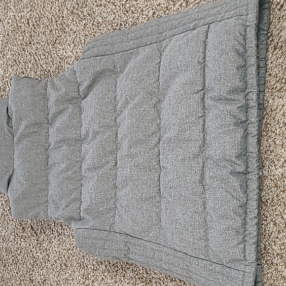 Old Navy Insulated Vest - Picture 6 of 7